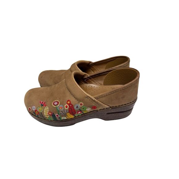 Dansko European Women's Tan Brown Earth-Toned Floral Embroidered Clogs Size 38 - Picture 6 of 14